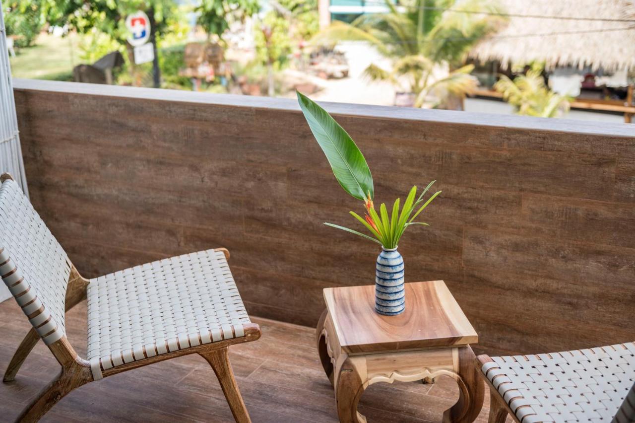 By The Sea Koh Mak Boutique Guesthouse Bagian luar foto